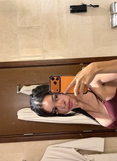 Shasha - Male escort in Dubai Photo 2 of 4