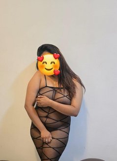 Shashaa independent girl - masseuse in Dubai Photo 12 of 16
