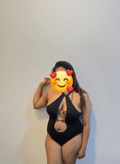 Shashaa independent girl - masseuse in Dubai Photo 15 of 16