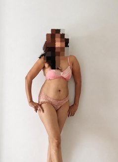 Shashi Milf Queen - escort in Colombo Photo 1 of 6