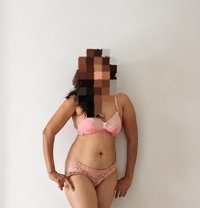 Shashi Milf Queen - escort in Colombo