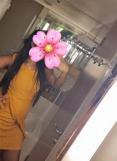 Shashini - puta in Colombo Photo 1 of 1