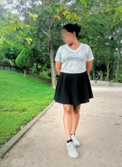 Meet individual girl with massage & GFE - puta in Colombo Photo 5 of 9