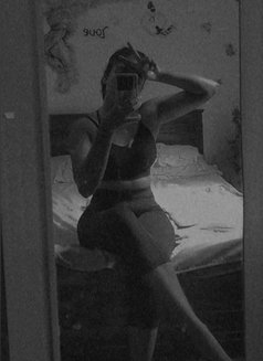Shashini - escort in Colombo Photo 2 of 2