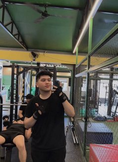 Shaun Dee - Male escort in Manila Photo 2 of 4