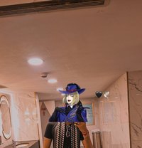 Shaurya - Intérprete masculino de adultos in Mumbai