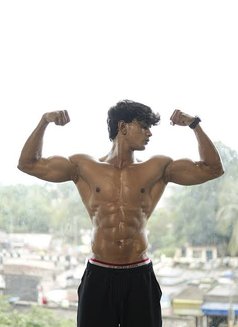 Shaurya - Intérprete masculino de adultos in Pune Photo 1 of 1
