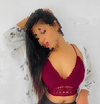 Shavini Gfe - escort in Colombo