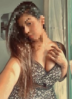 Shavini Gfe - escort in Colombo Photo 5 of 12