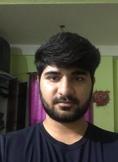 Johnny - Male escort in Gurgaon Photo 2 of 3