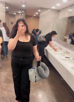 Shayra - escort in Raipur Photo 2 of 5