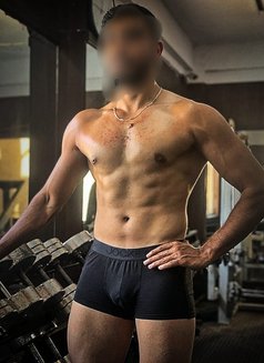 Shaz - Male escort in Bangalore Photo 3 of 8