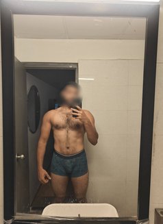 Shaz - Male escort in Bangalore Photo 4 of 8