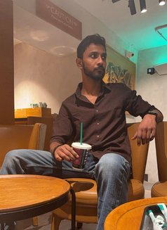 Shazu - Male escort in New Delhi Photo 1 of 2