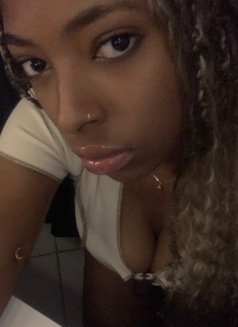 Sheath - puta in Amman Photo 1 of 4