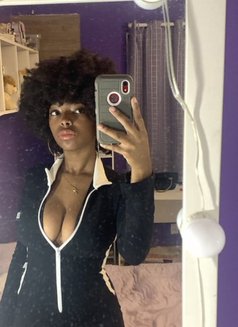 Sheath - puta in Amman Photo 4 of 4