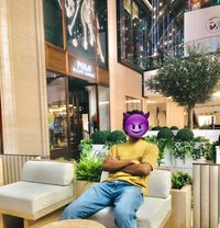 Shedy - Agencia de acompañantes masculinas in Dubai