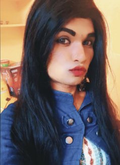 Sheela maharaj, with 8+ tool - Acompañantes transexual in Hyderabad Photo 1 of 4