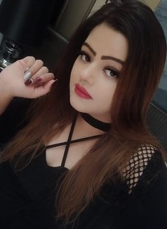 Sheena Arora - puta in New Delhi Photo 1 of 5