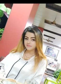 Sheena Arora - puta in New Delhi Photo 3 of 5