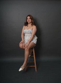 Sheena - escort in Abu Dhabi Photo 2 of 2