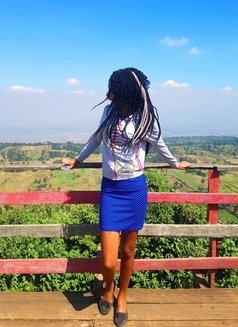 Sheenah - Masajista in Nairobi Photo 2 of 5