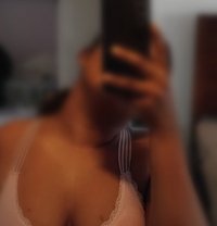 Sheenu - escort in Colombo