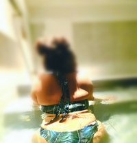 Sheenu - escort in Colombo