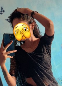 Sheeru Tamil Girl Meets & Video Calls - escort in Chennai Photo 3 of 6