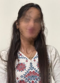 Sheeru Tamil Girl Meets & Video Calls - escort in Chennai Photo 3 of 8