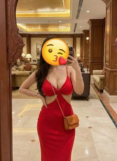 Sheetal – Your Exotic Indian Temptation - escort in Dubai Photo 4 of 5