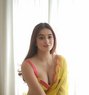 Sheetal Indian Model in Dubai - puta in Dubai Photo 1 of 5