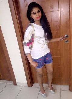 Sheetal - escort in Dubai Photo 1 of 7
