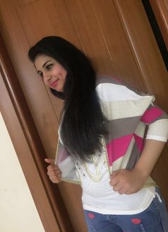 Sheetal - escort in Dubai Photo 3 of 7