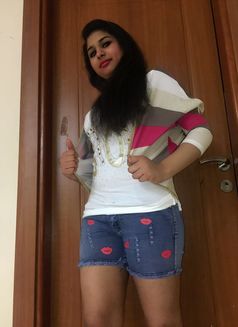 Sheetal - escort in Dubai Photo 4 of 7