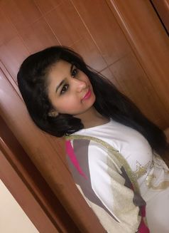 Sheetal - escort in Dubai Photo 5 of 7