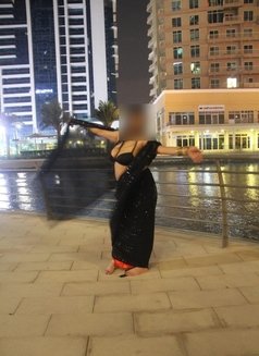 Sheetal Housewife - puta in Dubai Photo 2 of 8