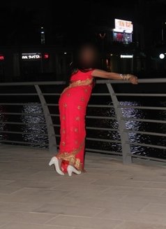 Sheetal Housewife - escort in Dubai Photo 3 of 8