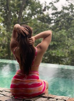 Sheetal – Your Exotic Indian Temptation - escort in Dubai Photo 3 of 5