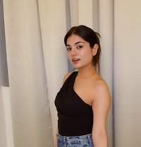 Shefali - puta in Ahmedabad