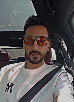Shehab - Acompañantes masculino in Abu Dhabi Photo 3 of 4