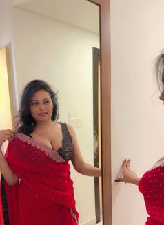 Shehani Apsara - escort in Dubai Photo 5 of 12