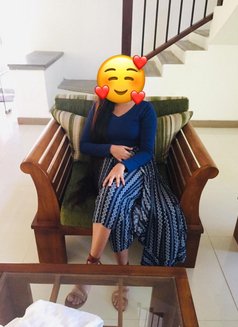 Shehani - escort in Negombo Photo 3 of 5