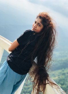 Shehani V - escort in Colombo Photo 3 of 7