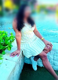 Shehara - escort in Colombo Photo 4 of 4