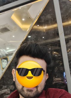 Shehbaz - Acompañantes masculino in Mumbai Photo 1 of 3