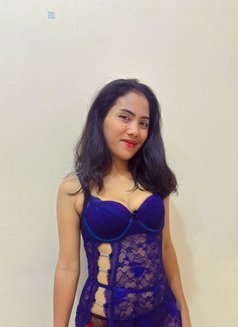 Sheila - puta in Dubai Photo 1 of 11