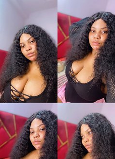 Sheila - escort in Noida Photo 2 of 5