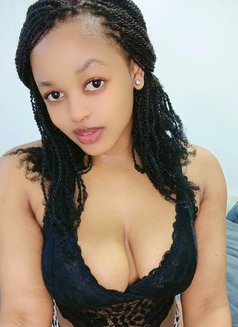 Sheila - escort in Riyadh Photo 6 of 6