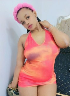 Sheila - escort in Riyadh Photo 2 of 14